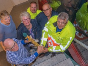 Estafettestok vrijwilligerswerk naar Stichting Verenigde Verkeersregelaars Hoogeveen